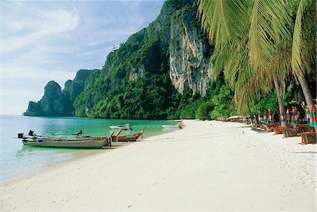 phi phi - Ao ton Sai Bay, Phi-Phi Don Island, Krabi Province, Thailand, Asia Stock Photo - Rights-Managed, Code: 841-02903372