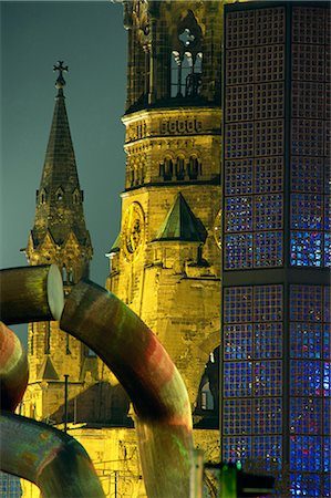 simsearch:841-02832341,k - The Kaiser Wilhelm church illuminated at night on the Kurfurstendam in Berlin, Germany, Europe Stock Photo - Rights-Managed, Code: 841-02903448