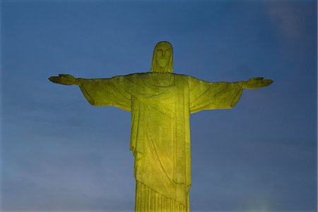 simsearch:862-06675805,k - Beleuchtete Statue von Christus dem Erlöser auf 710 Metern auf dem Berg Corcovado, über Rio De Janeiro, Brasilien, Südamerika Stockbilder - Lizenzpflichtiges, Bildnummer: 841-02903517