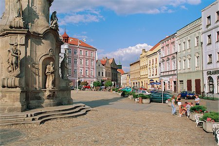 fountain plaza statue - Jindrichuv Hdadec, Bohême du Sud, République tchèque, Europe Photographie de stock - Rights-Managed, Code: 841-02903548