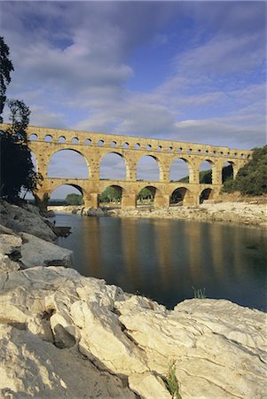 pont du gard - Pont du Gard, Roman aqueduct, UNESCO World Heritage Site, near Avignon, Provence, France, Europe Stock Photo - Rights-Managed, Code: 841-02914828