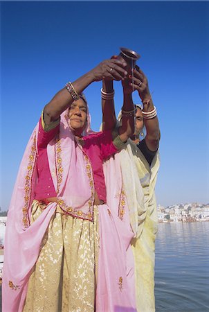 pushkar lake - Women at the Hindu pilgrimage to holy Pushkar Lake, Rajasthan State, India, Asia Stock Photo - Rights-Managed, Code: 841-02914839