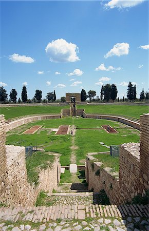 Augustine period amphitheatre and entrance arch, Lucera, Puglia, Italy, Europe Foto de stock - Con derechos protegidos, Código: 841-02914869
