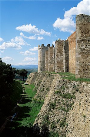 simsearch:841-02914883,k - The 13th century castle, built by Frederick II and enlarged by Charles I, Lucera, Puglia, Italy, Europe Stock Photo - Rights-Managed, Code: 841-02914862