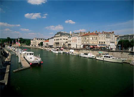 Verdun, River Meuse, Canal de L'Est, Meuse, Lorraine, France, Europe Stock Photo - Rights-Managed, Code: 841-02915038