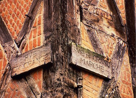 Detail of street signs, Old Town, Tours, Indre-et-Loire, Loire Valley, France, Europe Foto de stock - Con derechos protegidos, Código: 841-02915175
