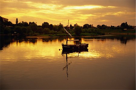 Fluss Dordogne, Bergerac, Dordogne, Aquitaine, Frankreich, Europa Stockbilder - Lizenzpflichtiges, Bildnummer: 841-02915218
