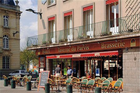 french sidewalk cafe - Open air pavement cafe, hotel and brasserie, Coutances, Cotentin Peninsula, Manche, Normandy, France, Europe Stock Photo - Rights-Managed, Code: 841-02915291