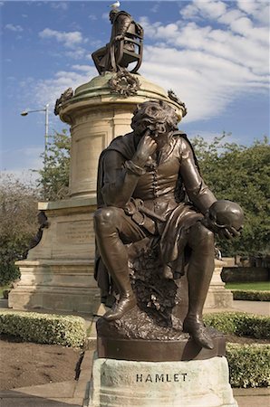 stratford upon avon - Statue of Hamlet with William Shakespeare behind, Stratford upon Avon, Warwickshire, England, United Kingdom, Europe Stock Photo - Rights-Managed, Code: 841-02915389