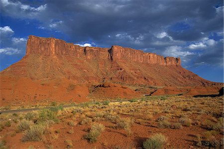 simsearch:841-02920373,k - Indian Creek Valley with red sandstone cliffs in the background, in the Canyonlands National Park, Utah, United States of America, North America Stock Photo - Rights-Managed, Code: 841-02915596