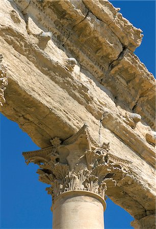 simsearch:841-03056632,k - Sculpté de capital et linteaux de calcaire, les ruines romaines, Palmyre, patrimoine mondial UNESCO, Syrie, Moyen-Orient Photographie de stock - Rights-Managed, Code: 841-02915592