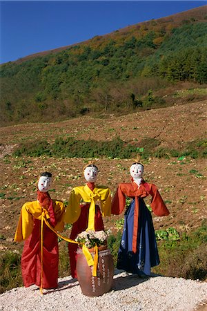 espantalho - Traditional symbolic scarecrows, Kangwon county highlands, South Korea, Asia Foto de stock - Direito Controlado, Número: 841-02915697