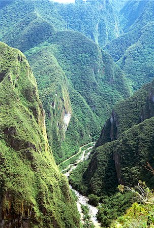 simsearch:851-02962441,k - Granite gorge of Rio Urabamba, seen from approach to Inca ruins, Machu Picchu, Peru, South America Foto de stock - Con derechos protegidos, Código: 841-02915803