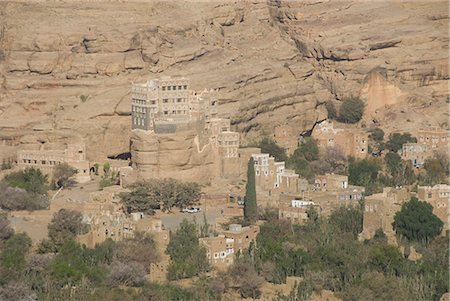 Dhar Alhajr (the Iman's Palace), built on a sandstone crag, Wadi Dhahr, near Sana'a, Yemen, Middle East Foto de stock - Con derechos protegidos, Código: 841-02915875