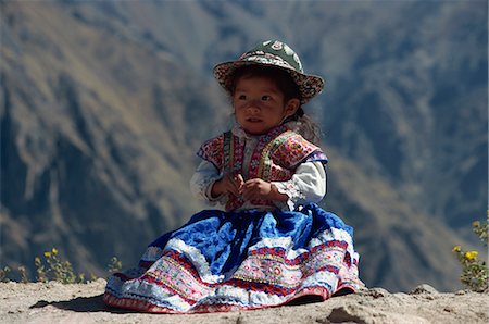 Kleines Mädchen in traditioneller Kleidung, Colca Canyon, Peru, Südamerika Stockbilder - Lizenzpflichtiges, Bildnummer: 841-02916411