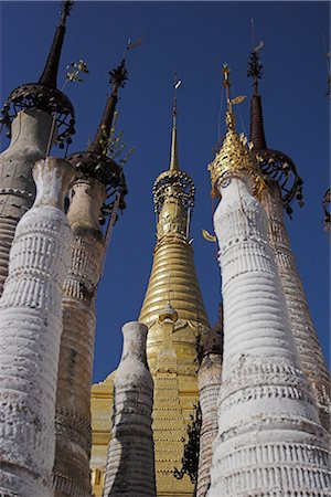 simsearch:841-02711077,k - Kakku ruines bouddhiques, censée contenir plus de deux mille stupas de brique et de latérite, une légende prétend que les premiers stûpas furent érigés au XIIe siècle par Alaungsithu, roi de Bagan (Pagan), l'État Shan, au Myanmar (Birmanie), Asie Photographie de stock - Rights-Managed, Code: 841-02916573