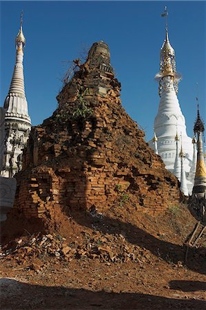 Kakku Buddhist Ruins, said to contain over two thousand brick and laterite stupas, some dating from the 12th century, Shan State, Myanmar (Burma), Asia Stock Photo - Rights-Managed, Code: 841-02916599