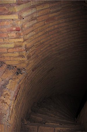 Double spiral staircase inside the 12th Century Minaret of Jam, UNESCO World Heritage Site, Ghor (Ghur) (Ghowr) Province, Afghanistan, Asia Foto de stock - Con derechos protegidos, Código: 841-02916657
