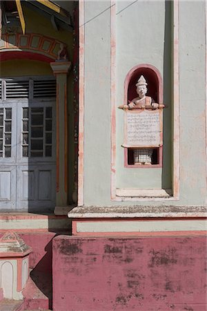 Thanboddhay Paya built in the 20th century by Moehnyin Sayadaw, said to contain over 500000 Buddha images, Monywa, Sagaing Division, Myanmar (Burma), Asia Stock Photo - Rights-Managed, Code: 841-02916930