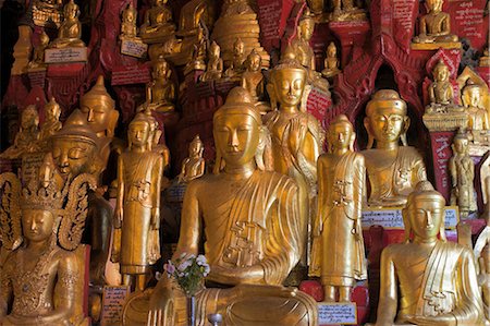 Some of the eight thousand Buddha images inside the caves, Pindaya caves, Pindaya, Shan State, Myanmar (Burma), Asia Stock Photo - Rights-Managed, Code: 841-02917340