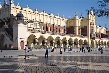 sukiennice - Cloth Hall, Market Square, (Rynek Glowny) Old Town, UNESCO World Heritage Site, Krakow, Poland, Europe Stock Photo - Rights-Managed, Code: 841-02917436