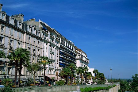 Boulevard des Pyrenees, Pau, Bearn, Aquitaine, France, Europe Stock Photo - Rights-Managed, Code: 841-02917711