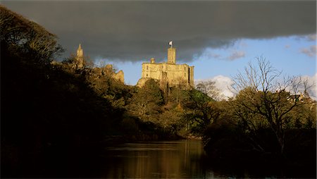 simsearch:841-02717656,k - Warkworth castle and river Coquet, near Amble, Northumberland, England, United Kingdom, Europe Foto de stock - Con derechos protegidos, Código: 841-02917962