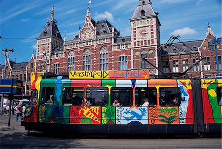 simsearch:841-05846123,k - Central station et tramway terminus, Amsterdam, Pays-Bas, Europe Photographie de stock - Rights-Managed, Code: 841-02918217