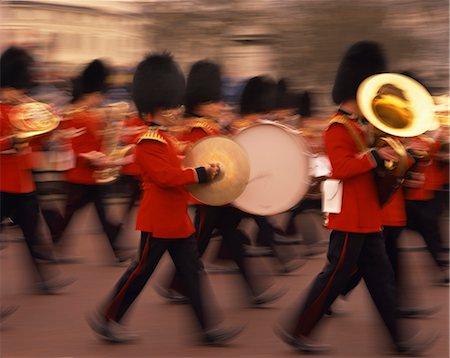 simsearch:841-02921165,k - Changement de la garde à Buckingham Palace, Londres, Royaume-Uni, Europe Photographie de stock - Rights-Managed, Code: 841-02918372