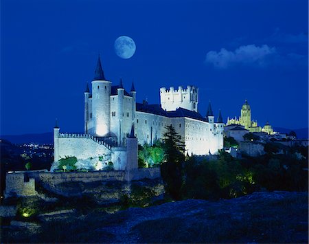 segovia - View of castle illuminated, Segovia, Spain, Europe Foto de stock - Con derechos protegidos, Código: 841-02918479