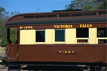 reisezugwagen - Erstklassige Beförderung bei der Bahn Bahnhof, Victoria Falls, Simbabwe, Afrika Stockbilder - Lizenzpflichtiges, Bildnummer: 841-02918652