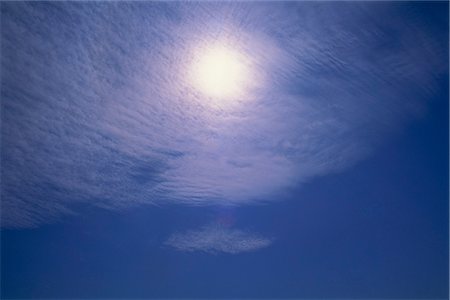 simsearch:841-02920454,k - Altocumulus clouds in front of the sun, high above Tadley, near Basingstoke, Hampshire, England, United Kingdom, Europe Foto de stock - Con derechos protegidos, Código: 841-02918873