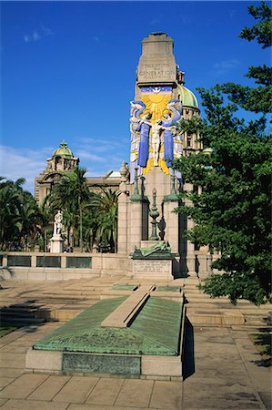 Monument aux morts avec la mairie au-delà, Durban, Natal, Afrique du Sud, Afrique Photographie de stock - Rights-Managed, Code: 841-02918881