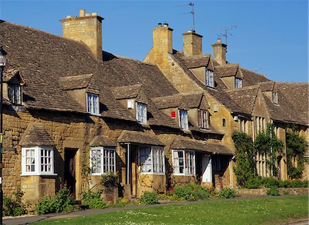 simsearch:841-02915348,k - Elizabethan cottages, Broadway, the Cotswolds, Hereford and Worcester, England, United Kingdom, Europe Stock Photo - Rights-Managed, Code: 841-02919098