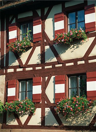 simsearch:841-03869436,k - Flower baskets on half-timbered wall, Kaiserburg, Nuremberg, Bavaria, Germany, Europe Foto de stock - Con derechos protegidos, Código: 841-02919146