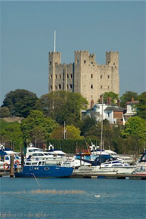 river medway - Rochester Castle, Rochester, Kent, England, United Kingdom, Europe Stock Photo - Rights-Managed, Code: 841-02919445