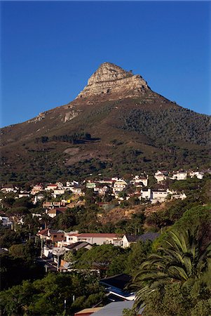 Lion's Head Mountain and Camps Bay, a suburb of Cape Town, South Africa, Africa Foto de stock - Direito Controlado, Número: 841-02919737