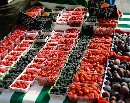 Summer fruit, market, Rue Mouffetard, Paris, France, Europe Foto de stock - Con derechos protegidos, Código: 841-02919733