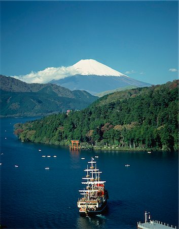 Mount Fuji, Lake Ashinoko, Hakone, Japan, Asia Foto de stock - Con derechos protegidos, Código: 841-02919872