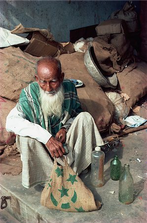 Old man, bazaar area, Dacca, Bangladesh, Asia Stock Photo - Rights-Managed, Code: 841-02924285