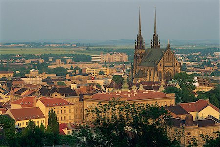 simsearch:841-02924392,k - La cathédrale et la ligne d'horizon de la ville de Brno, en Moravie du Sud, République tchèque, Europe Photographie de stock - Rights-Managed, Code: 841-02924392