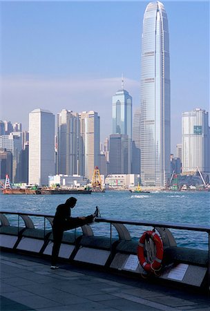 Exercices matinaux, Victoria Harbour et deux tour de SFI, Hong Kong, Chine, Asie Photographie de stock - Rights-Managed, Code: 841-02924565