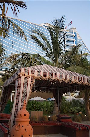 simsearch:841-02924696,k - Jumeirah Beach Hotel, Dubai, Émirats Arabes Unis, Moyen-Orient Photographie de stock - Rights-Managed, Code: 841-02924692