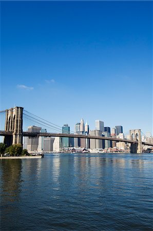 simsearch:841-02709747,k - Manhattan skyline, Brooklyn Bridge and the East River, New York City, New York, United States of America, North America Foto de stock - Con derechos protegidos, Código: 841-02924768