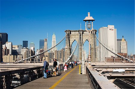 simsearch:841-02924806,k - Pedestrian walkway on the Brooklyn Bridge looking towards Manhattan, New York City, New York, United States of America, North America Stock Photo - Rights-Managed, Code: 841-02924876