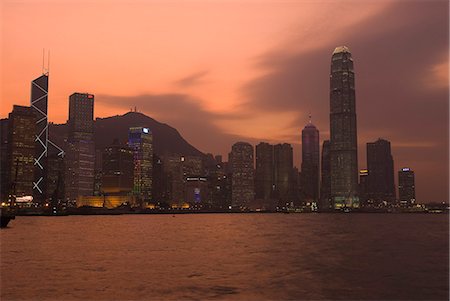 simsearch:841-02924578,k - Skyline de l'île de Hong Kong à la tombée de la nuit, Hong Kong, Chine, Asie Photographie de stock - Rights-Managed, Code: 841-02924938