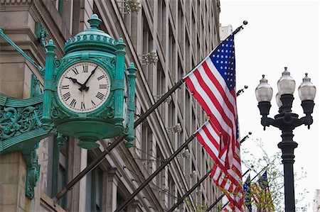 patriotique - L'horloge de construction de terrain de Marshall, maintenant magasin Macy, Chicago, Illinois, États-Unis d'Amérique, l'Amérique du Nord Photographie de stock - Rights-Managed, Code: 841-02925050