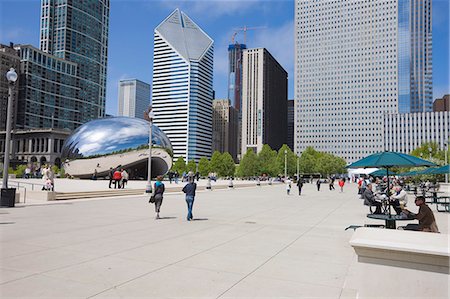 simsearch:841-02990814,k - Cloud Gate sculpture in Millennium Park, Chicago, Illinois, United States of America, North America Stock Photo - Rights-Managed, Code: 841-02925079