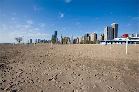 sunny chicago - Oak Street Beach, Chicago, Illinois, United States of America, North America Stock Photo - Rights-Managed, Code: 841-02925137