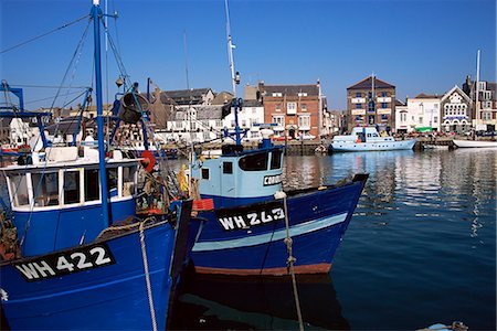 Boats in harbour, Weymouth, Dorset, England, United Kingdom Foto de stock - Con derechos protegidos, Código: 841-02925799